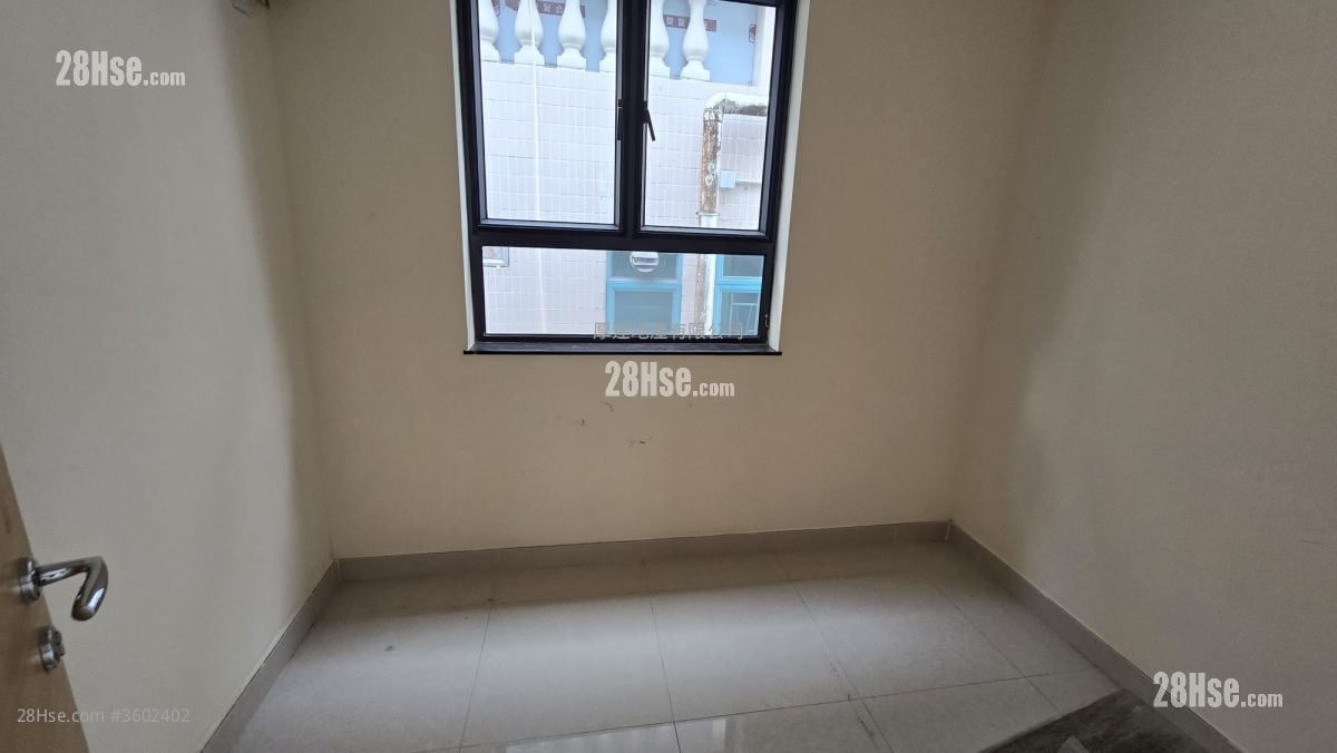 Village Rental 3 Bedrooms , 1 Bathroom 700 ft²