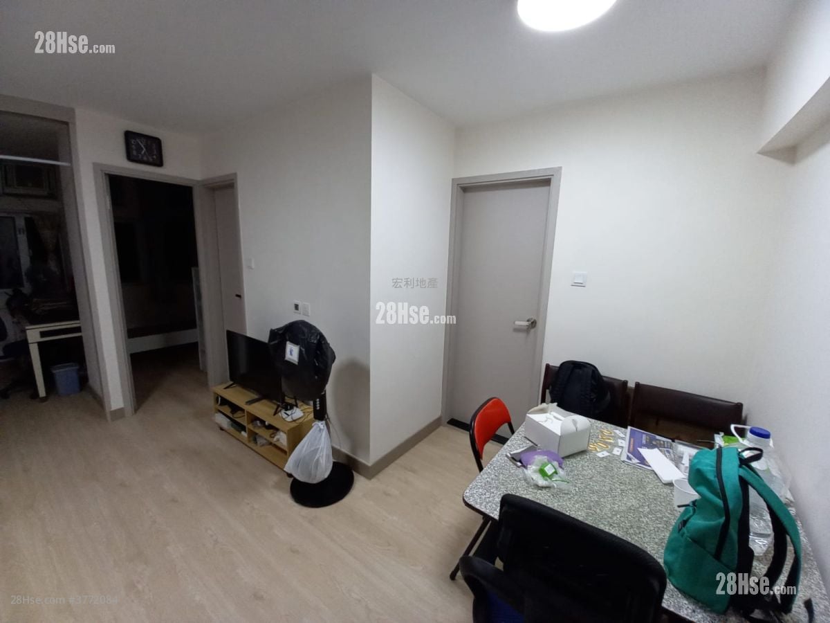 峰华邨 售盘 2 房 , 1 浴室 385 平方尺