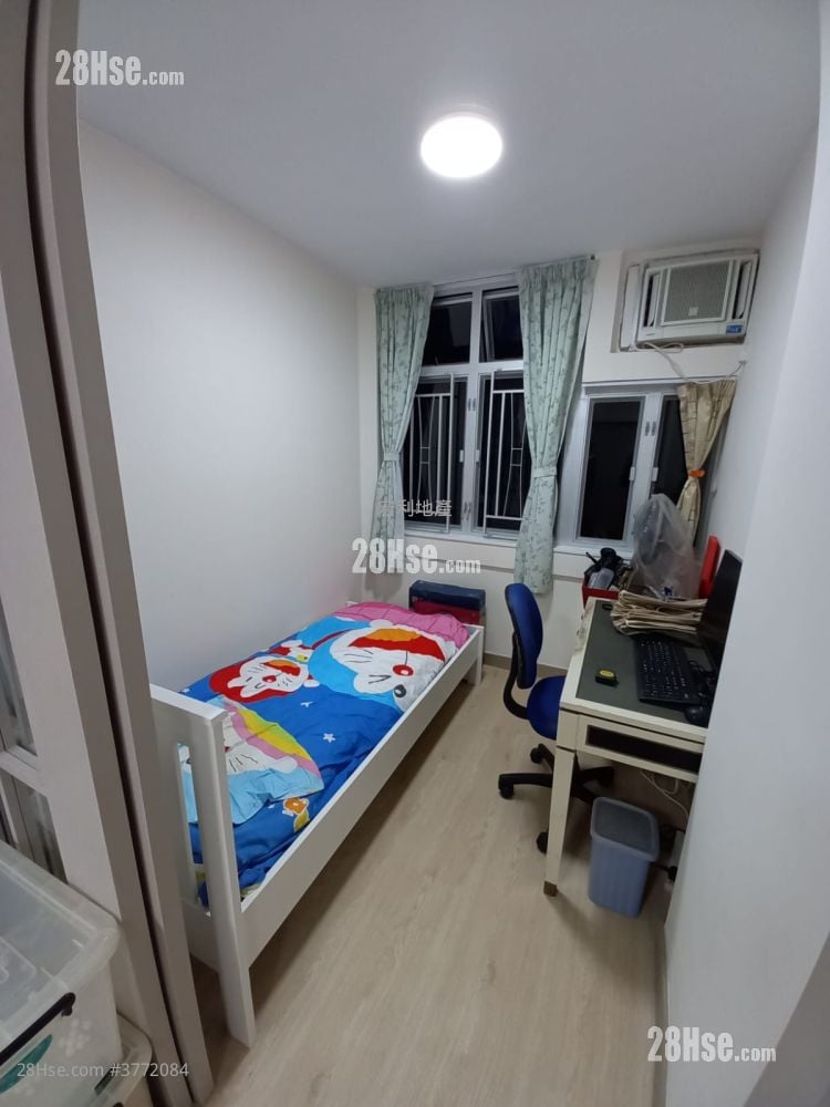 峰华邨 售盘 2 房 , 1 浴室 385 平方尺