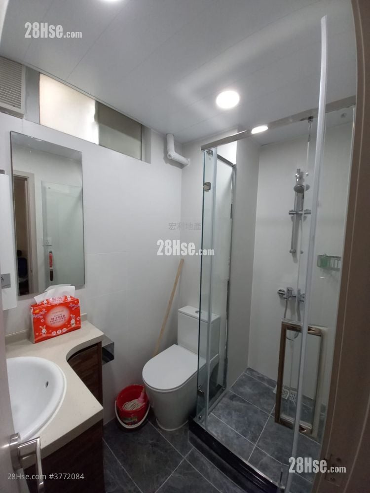 峰华邨 售盘 2 房 , 1 浴室 385 平方尺