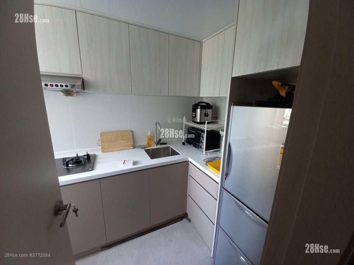 峰华邨 售盘 2 房 , 1 浴室 385 平方尺