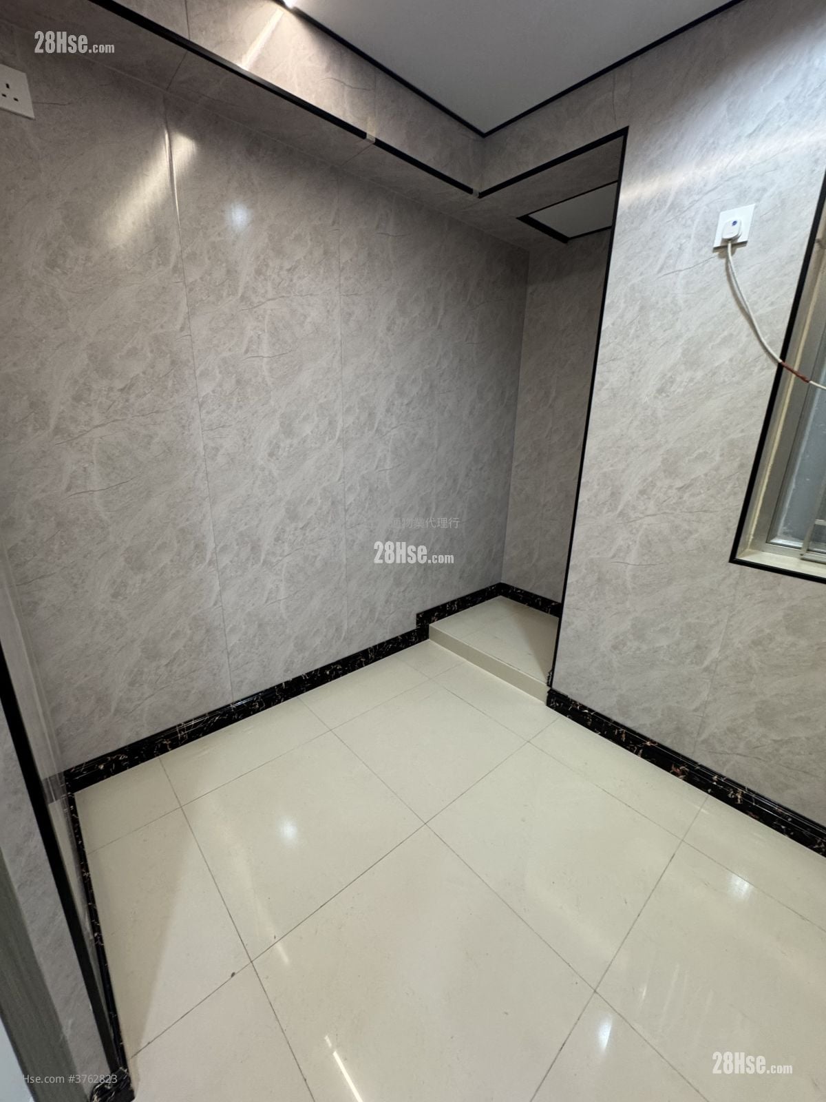 单幢楼房 租盘 130 平方尺