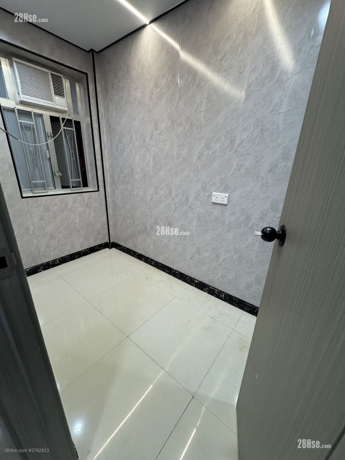 单幢楼房 租盘 130 平方尺