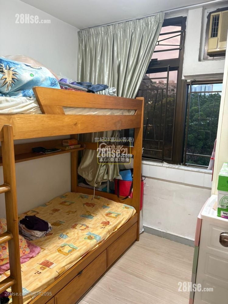 凤德邨 售盘 2 房 , 1 浴室 445 平方尺