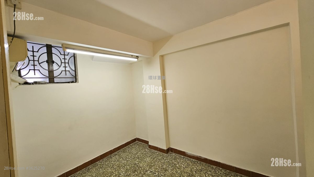 村屋 租盘 3 房 , 1 浴室 630 平方尺