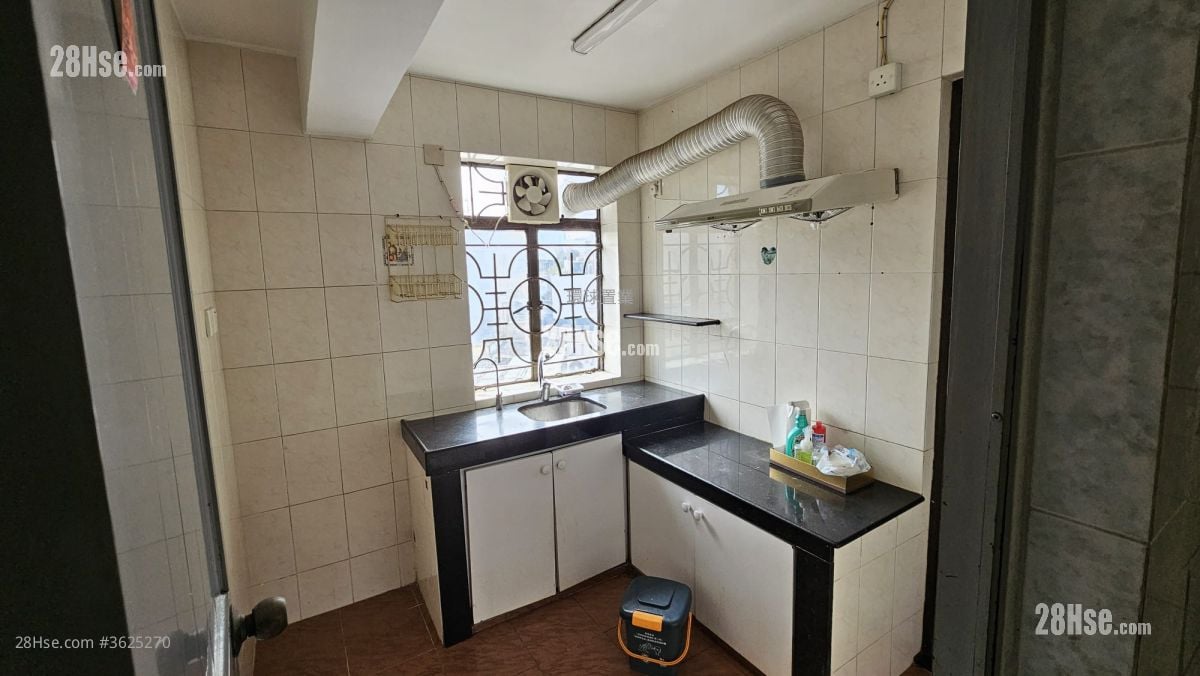 村屋 租盘 3 房 , 1 浴室 630 平方尺