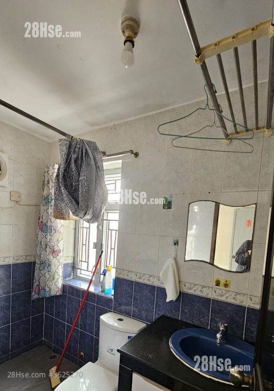 村屋 租盘 3 房 , 1 浴室 630 平方尺