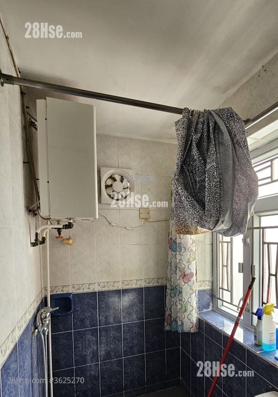 村屋 租盘 3 房 , 1 浴室 630 平方尺