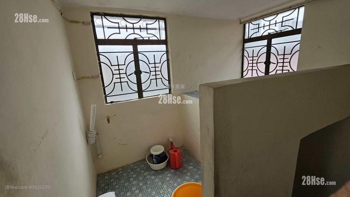 村屋 租盘 3 房 , 1 浴室 630 平方尺