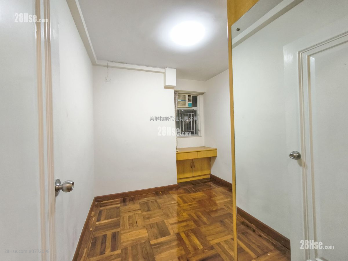 美孚新邨 售盘 2 房 , 1 浴室 533 平方尺