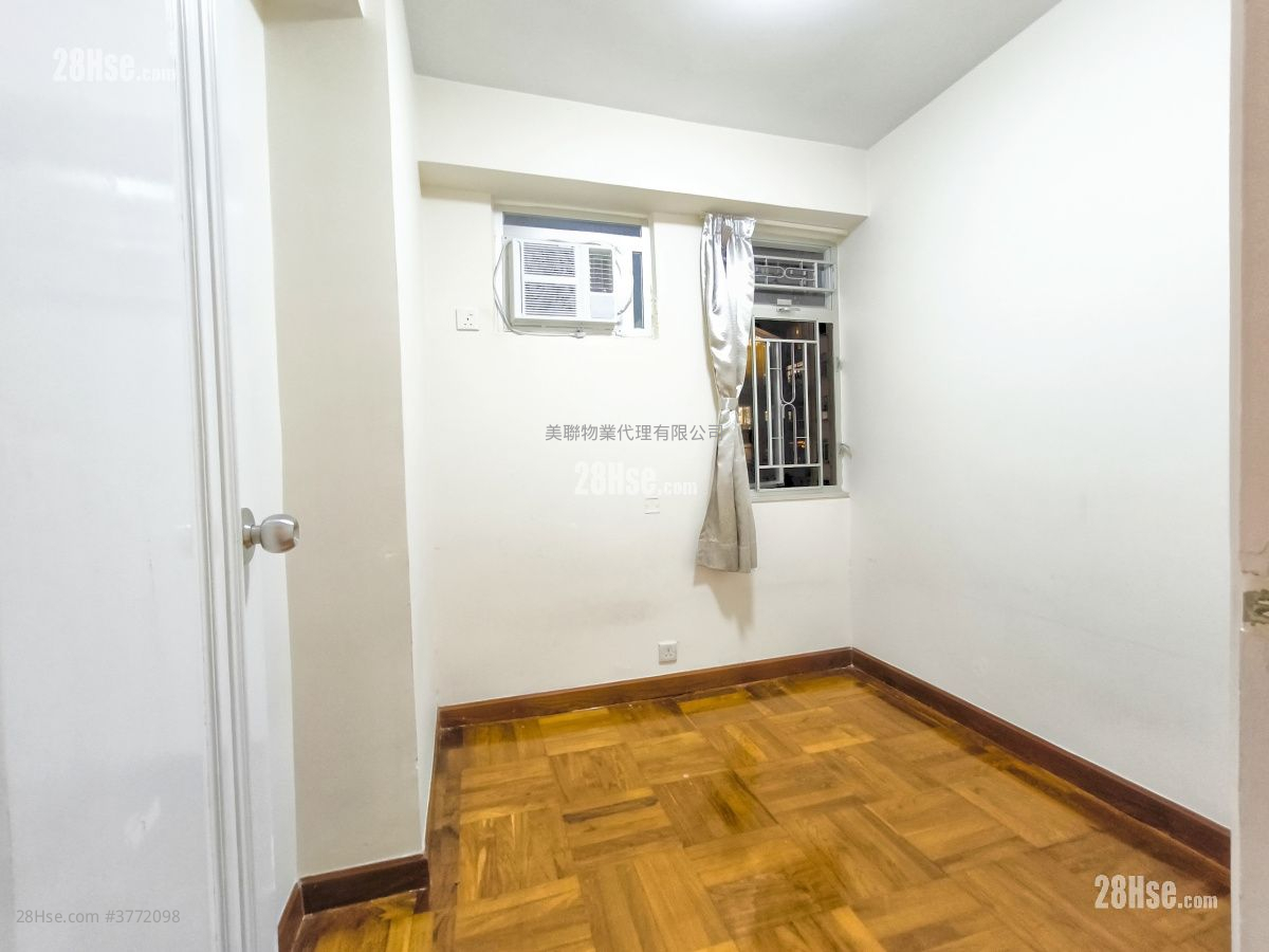 美孚新邨 售盘 2 房 , 1 浴室 533 平方尺