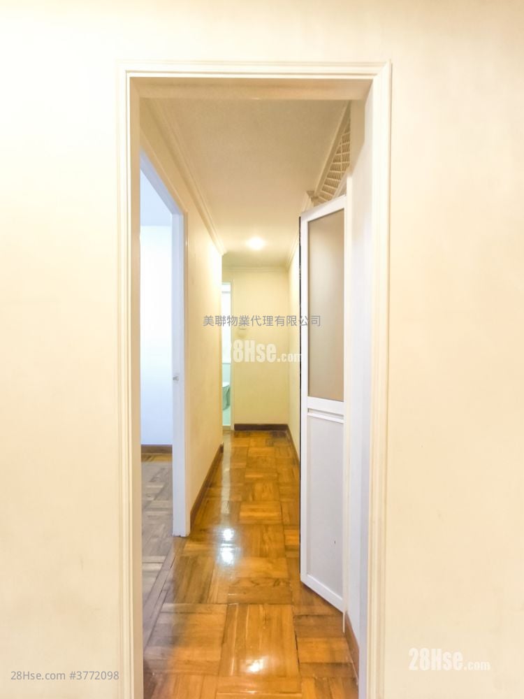 美孚新邨 售盘 2 房 , 1 浴室 533 平方尺