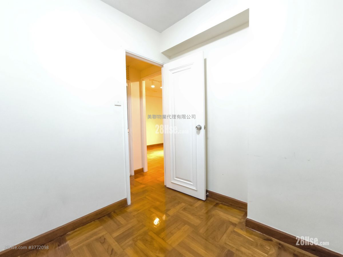 美孚新邨 售盘 2 房 , 1 浴室 533 平方尺