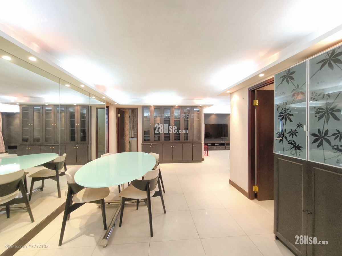 美孚新邨 售盘 4 房 , 2 浴室 1,327 平方尺