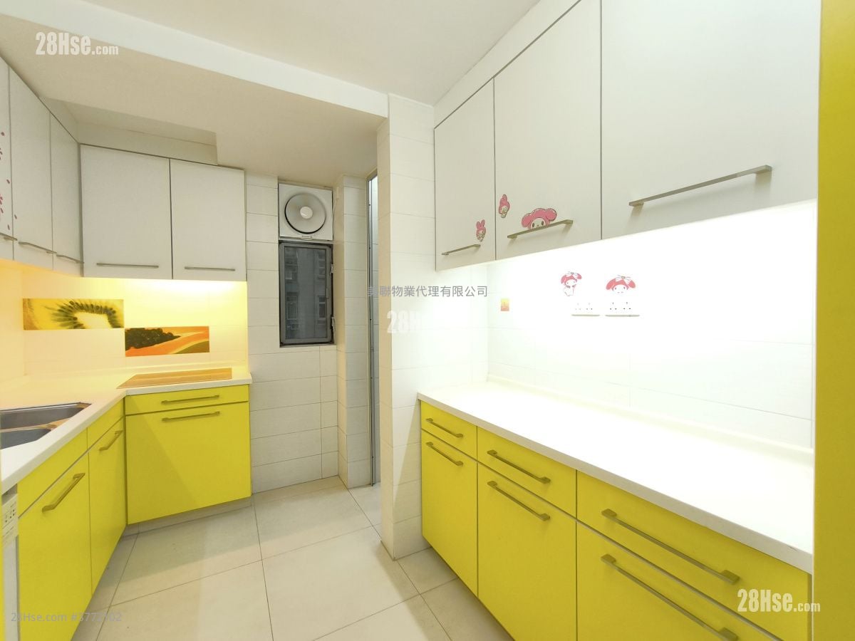 美孚新邨 售盘 4 房 , 2 浴室 1,327 平方尺