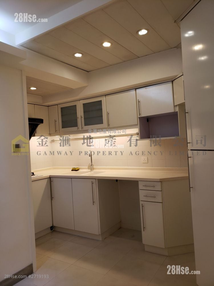 Bel Air Heights Sell 1 Bathroom 454 ft²