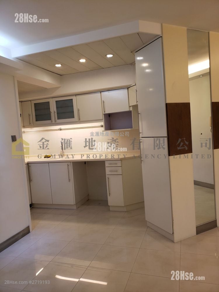 Bel Air Heights Sell 1 Bathroom 454 ft²