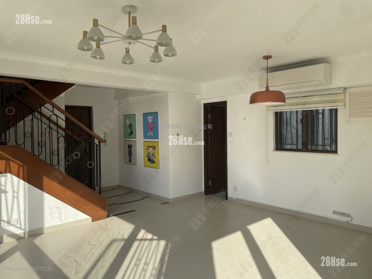 又一居 售盘 3 房 1,020 平方尺