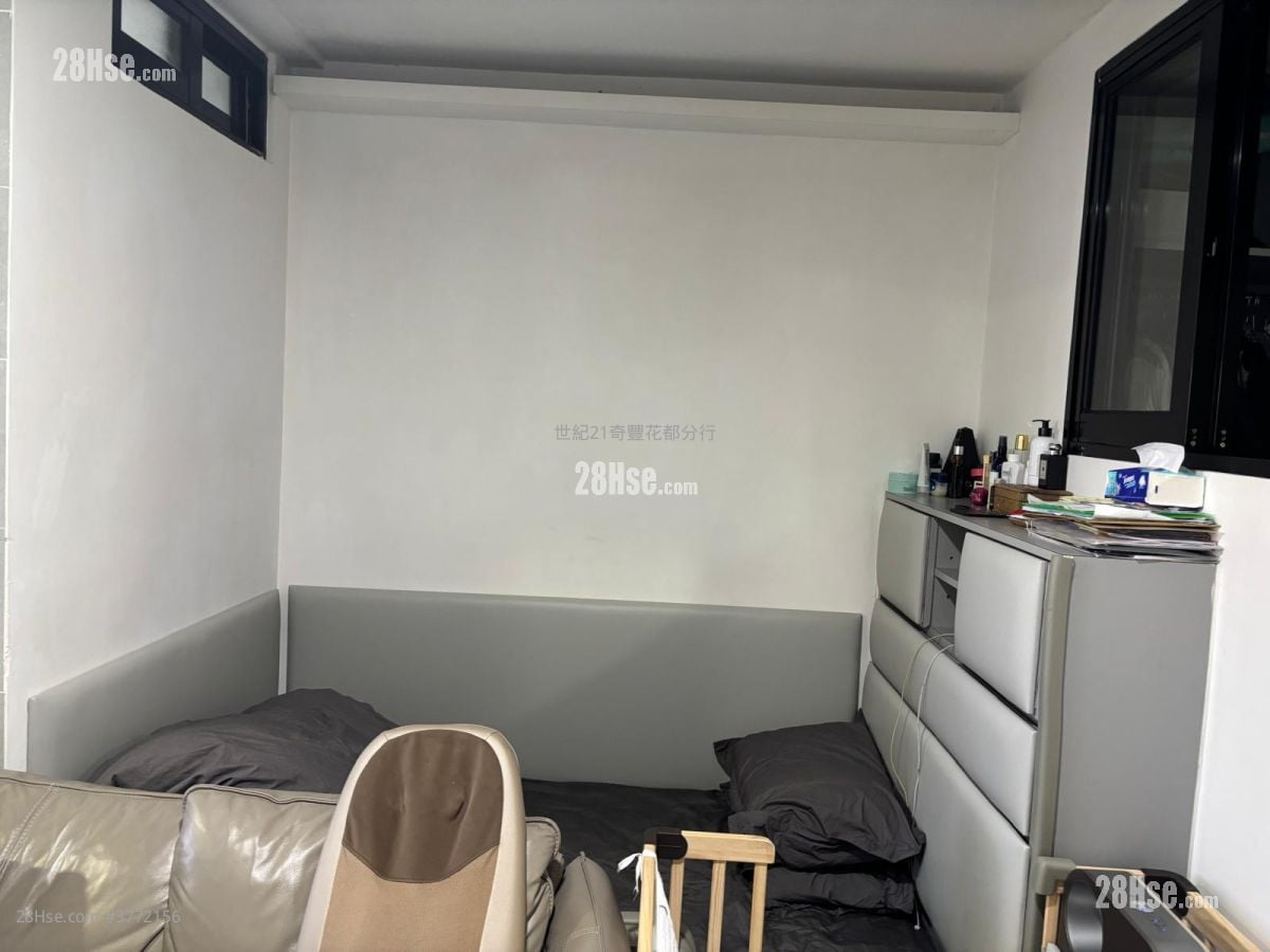 Cheung Wah Estate Sell 1 Bedroom , 1 Bathroom 283 ft²
