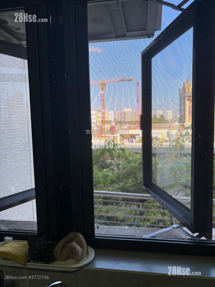 Cheung Wah Estate Sell 1 Bedroom , 1 Bathroom 283 ft²