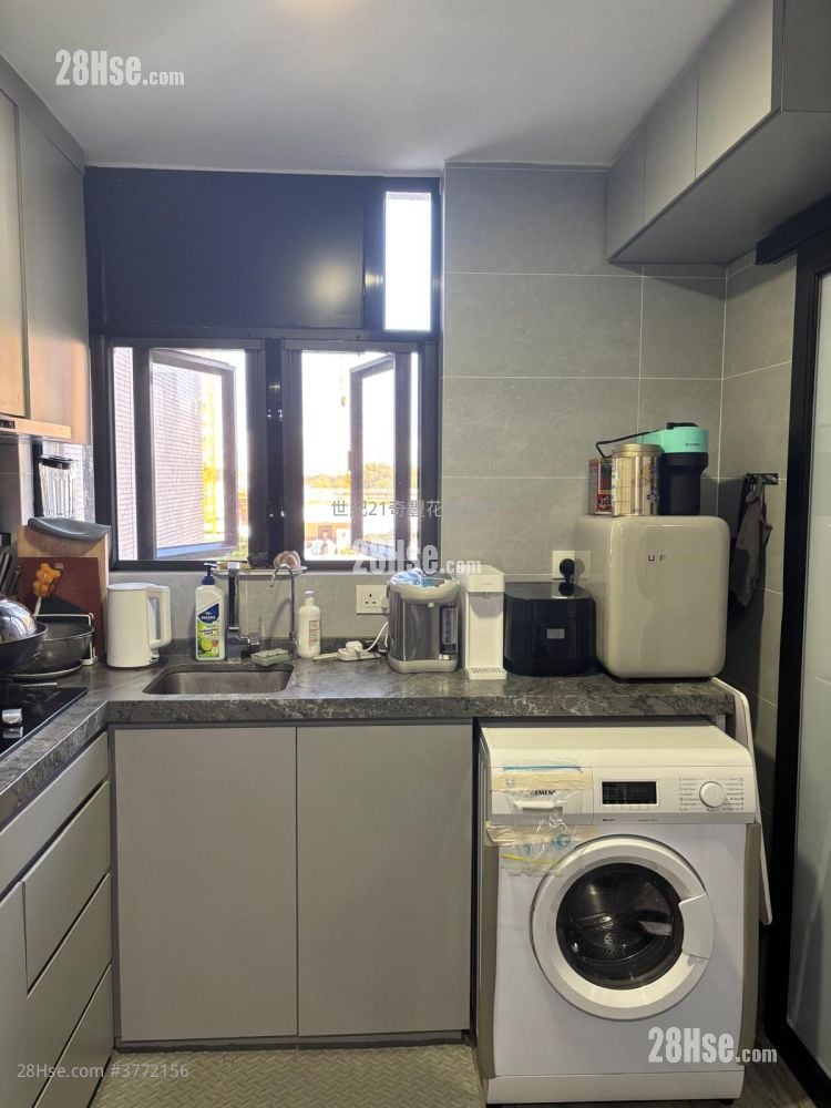 Cheung Wah Estate Sell 1 Bedroom , 1 Bathroom 283 ft²