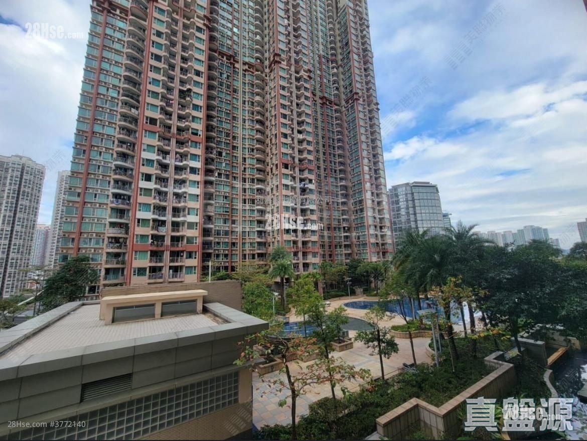 Central Park Towers Sell 3 Bedrooms , 1 Bathroom 578 ft²