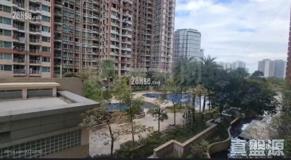 Central Park Towers Sell 3 Bedrooms , 1 Bathroom 578 ft²