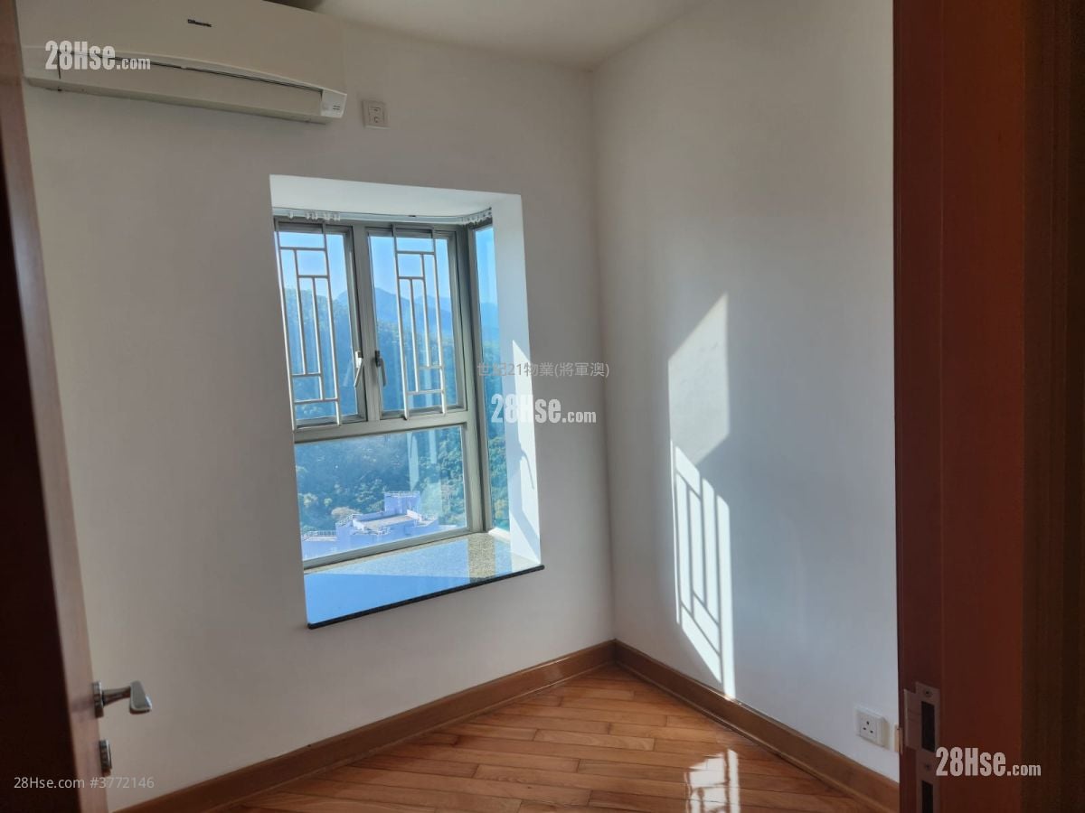 Park Central Sell 3 Bedrooms 648 ft²