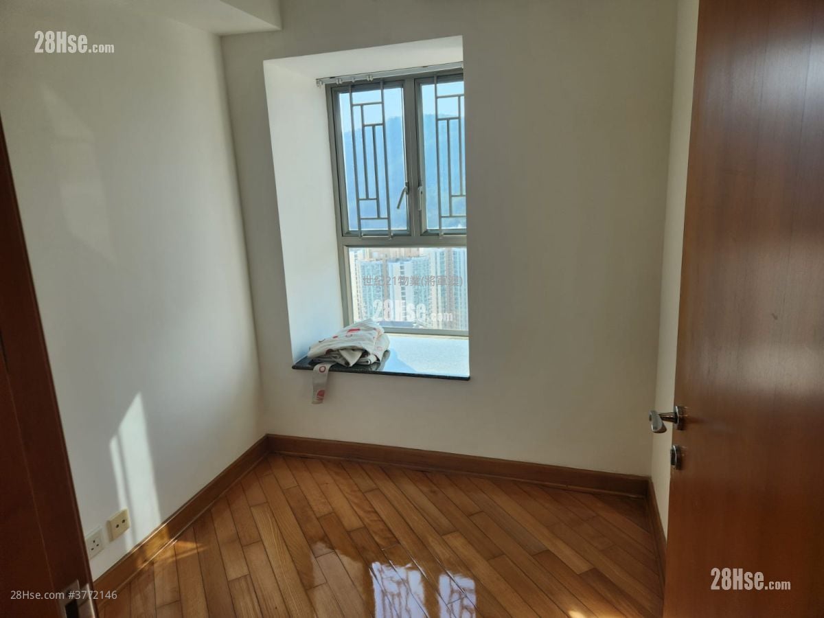 Park Central Sell 3 Bedrooms 648 ft²