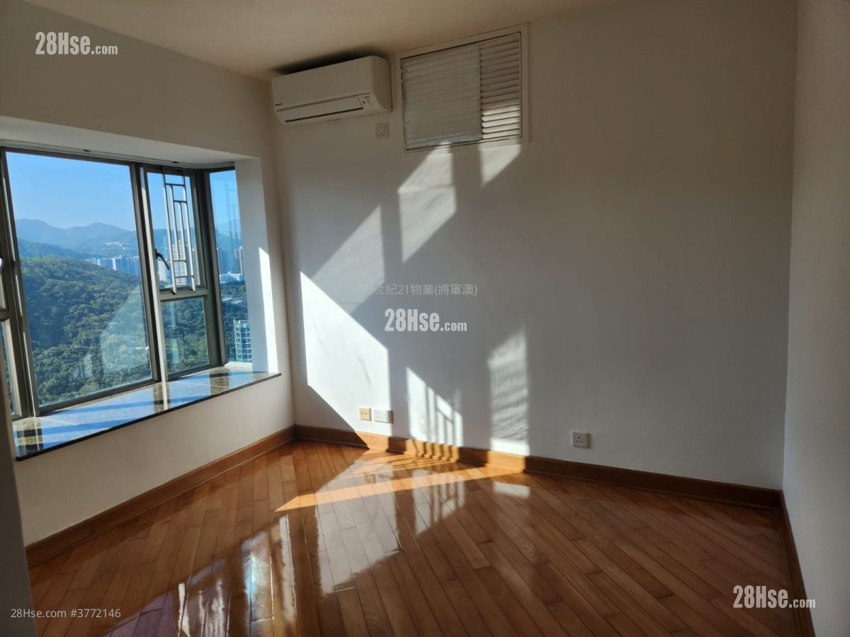 Park Central Sell 3 Bedrooms 648 ft²