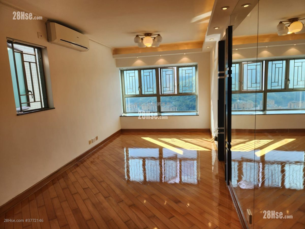 Park Central Sell 3 Bedrooms 648 ft²