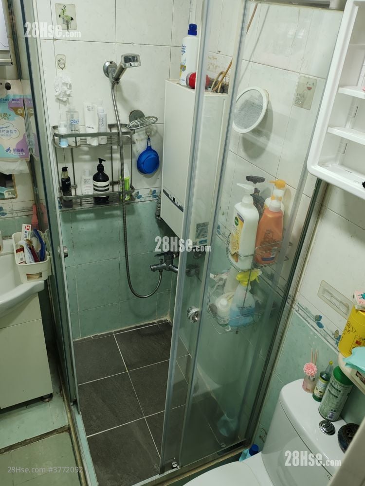 Chuk Yuen (North) Estate Sell 2 Bedrooms , 1 Bathroom 381 ft²