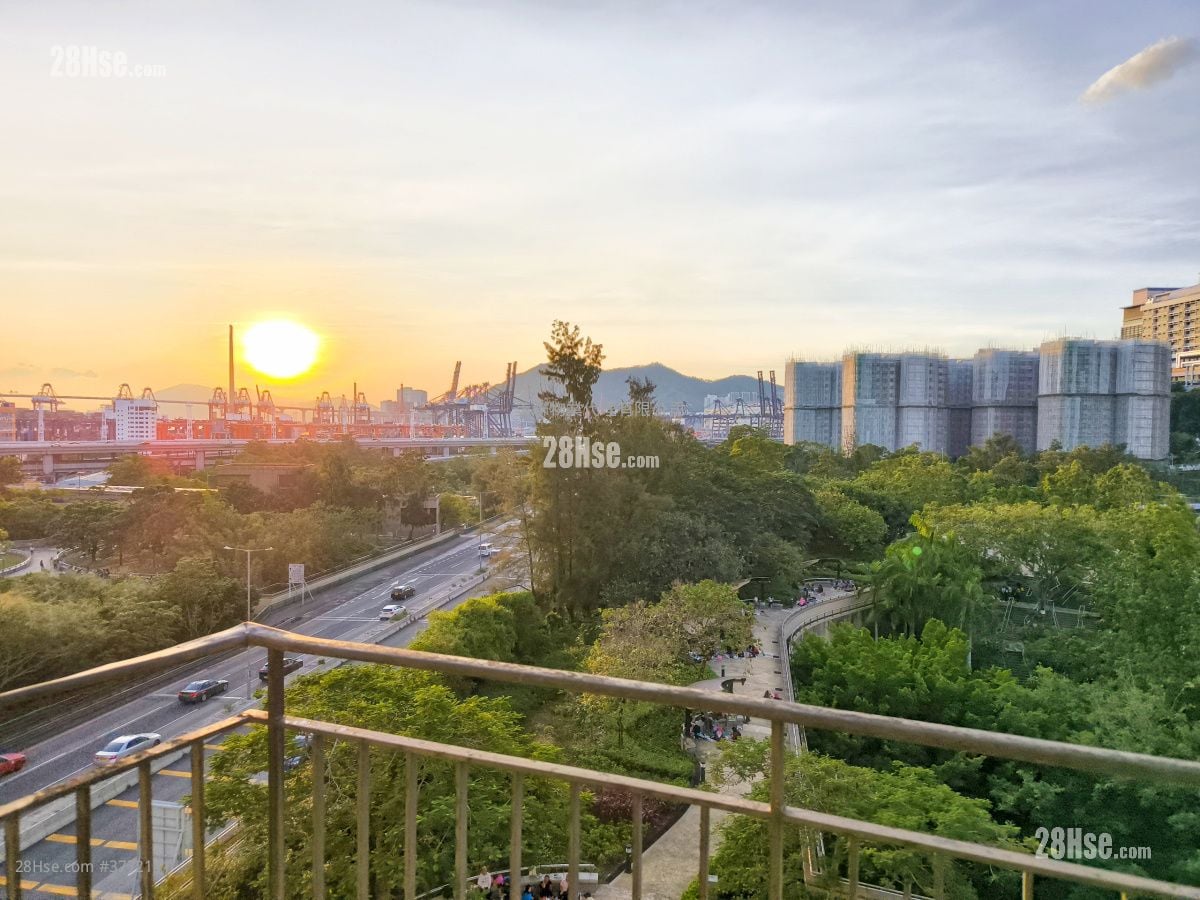 Mei Foo Sun Chuen Sell 3 Bedrooms , 2 Bathrooms 906 ft²