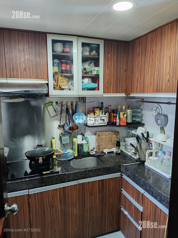 Chuk Yuen (North) Estate Sell 2 Bedrooms , 1 Bathroom 381 ft²