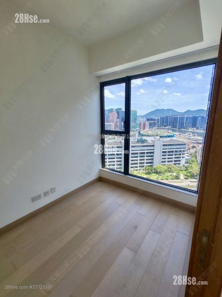 Victoria Skye Sell 2 Bedrooms 504 ft²