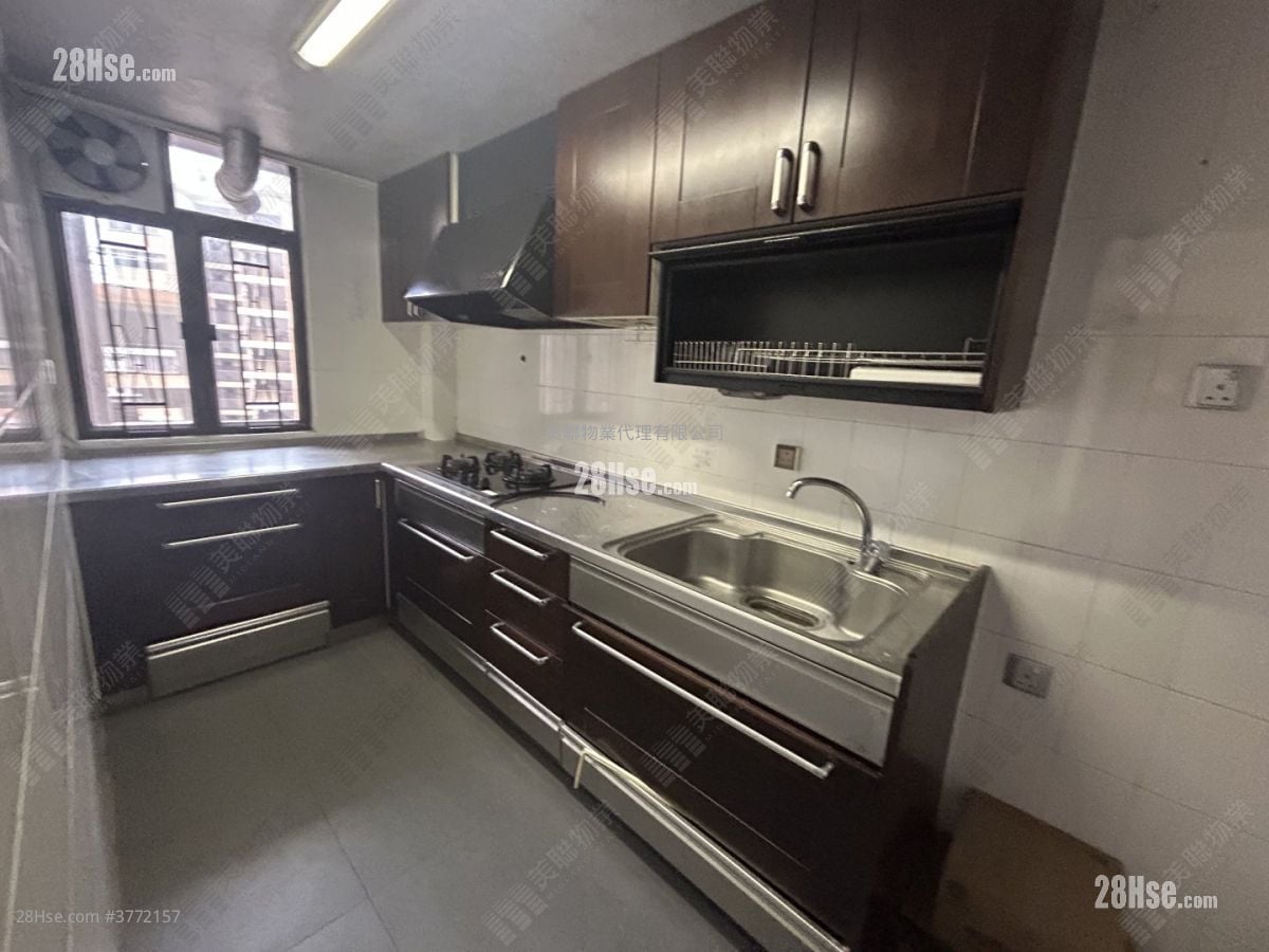 Garfield Court Sell 2 Bedrooms 897 ft²