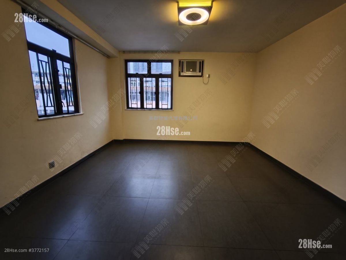 Garfield Court Sell 2 Bedrooms 897 ft²