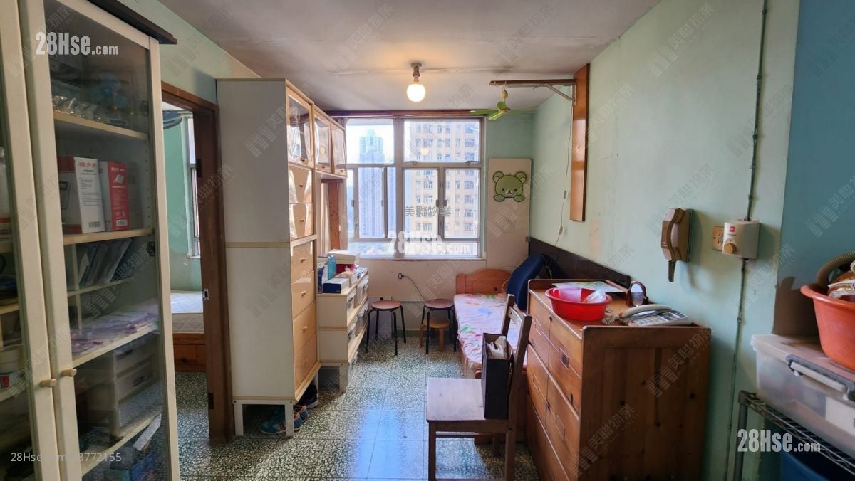 Lung Poon Court Sell 2 Bedrooms