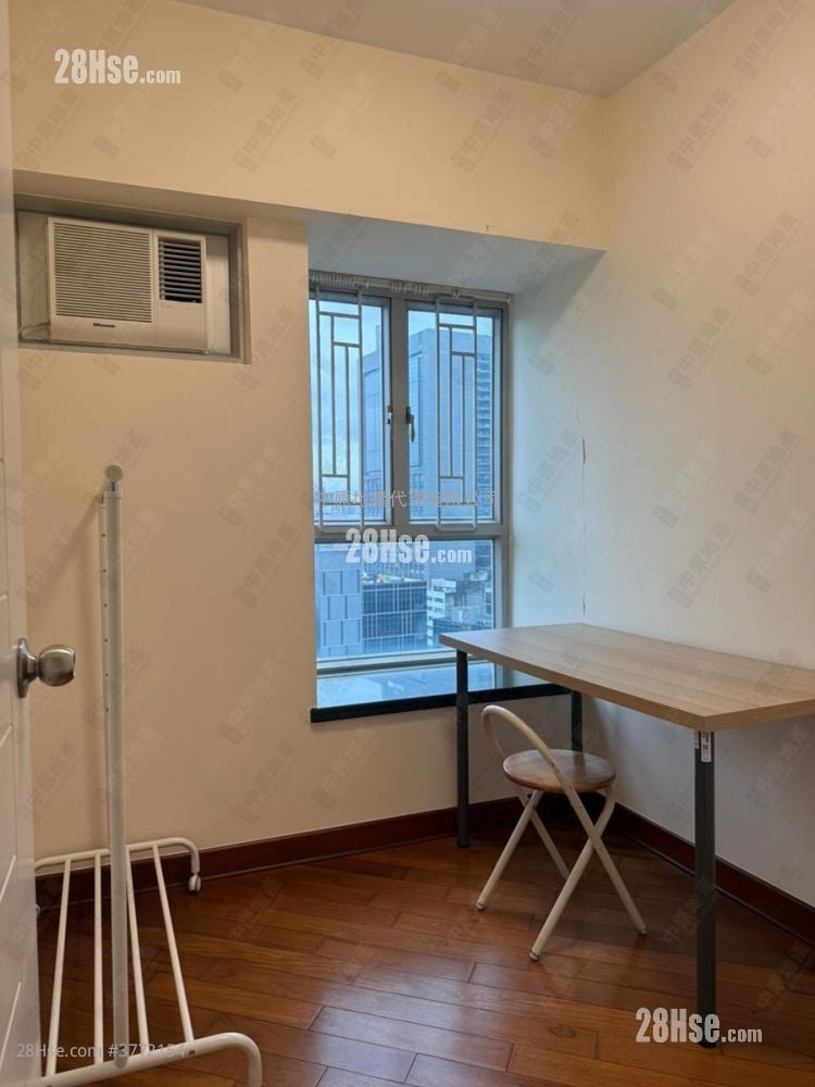 Summit Terrace Sell 2 Bedrooms , 1 Bathroom 446 ft²