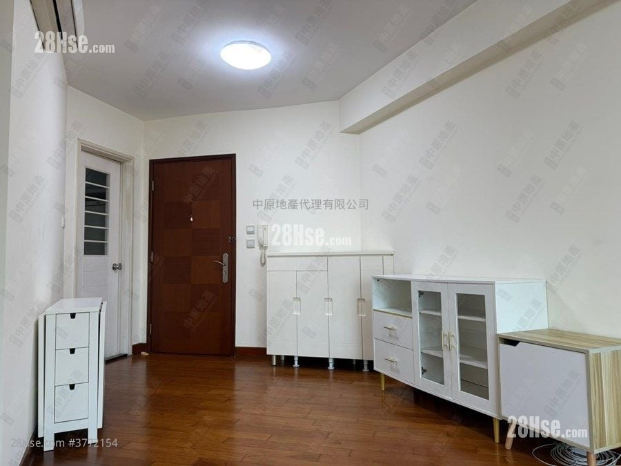 Summit Terrace Sell 2 Bedrooms , 1 Bathroom 446 ft²