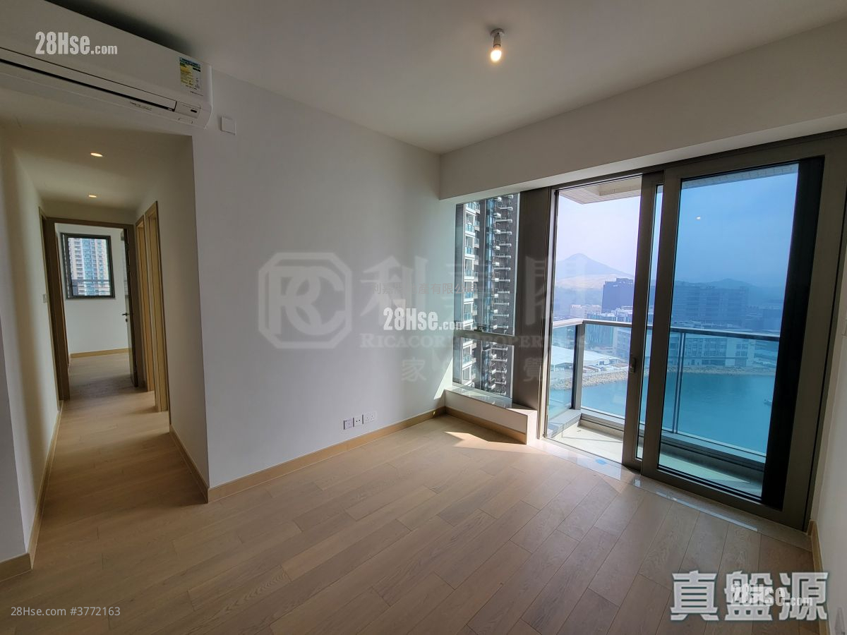 Marini Sell 770 ft²