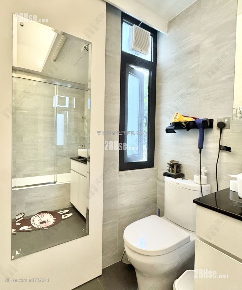 Woodcrest Hill Sell 3 Bedrooms , 2 Bathrooms 936 ft²