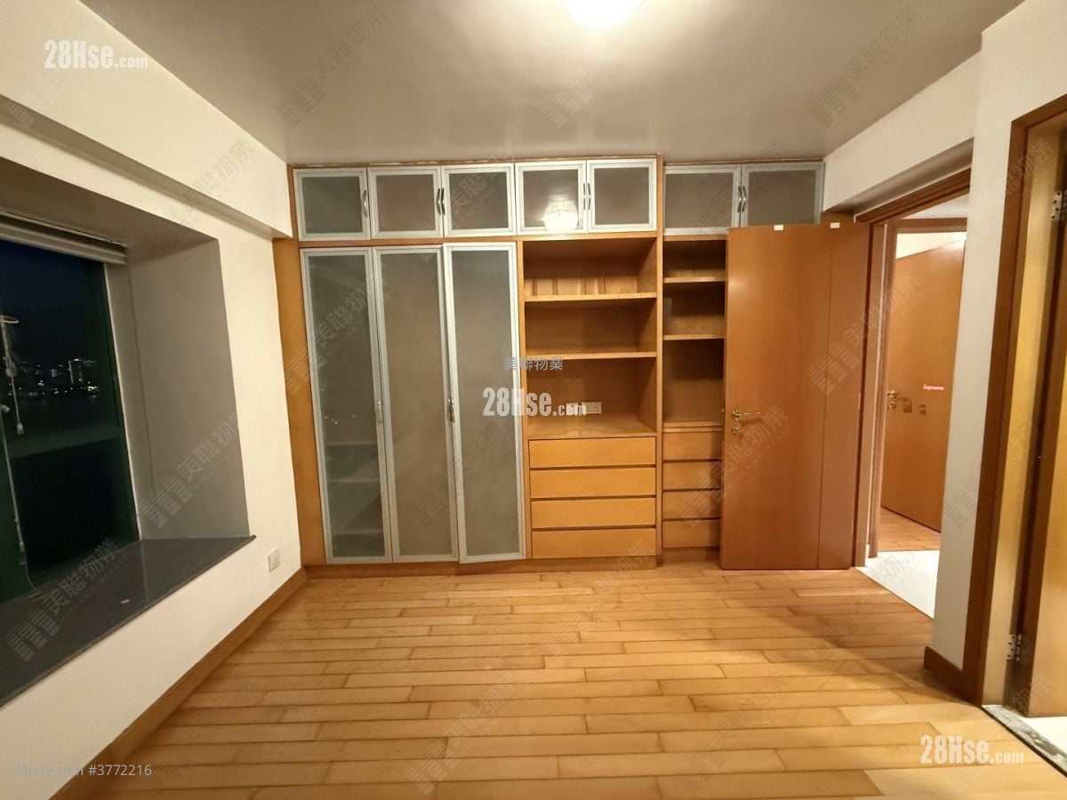 Baycrest Sell 3 Bedrooms 1,113 ft²