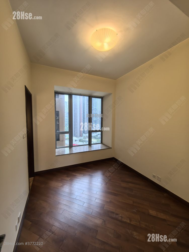 御龙山 售盘 4 房 , 4 浴室 1,444 平方尺