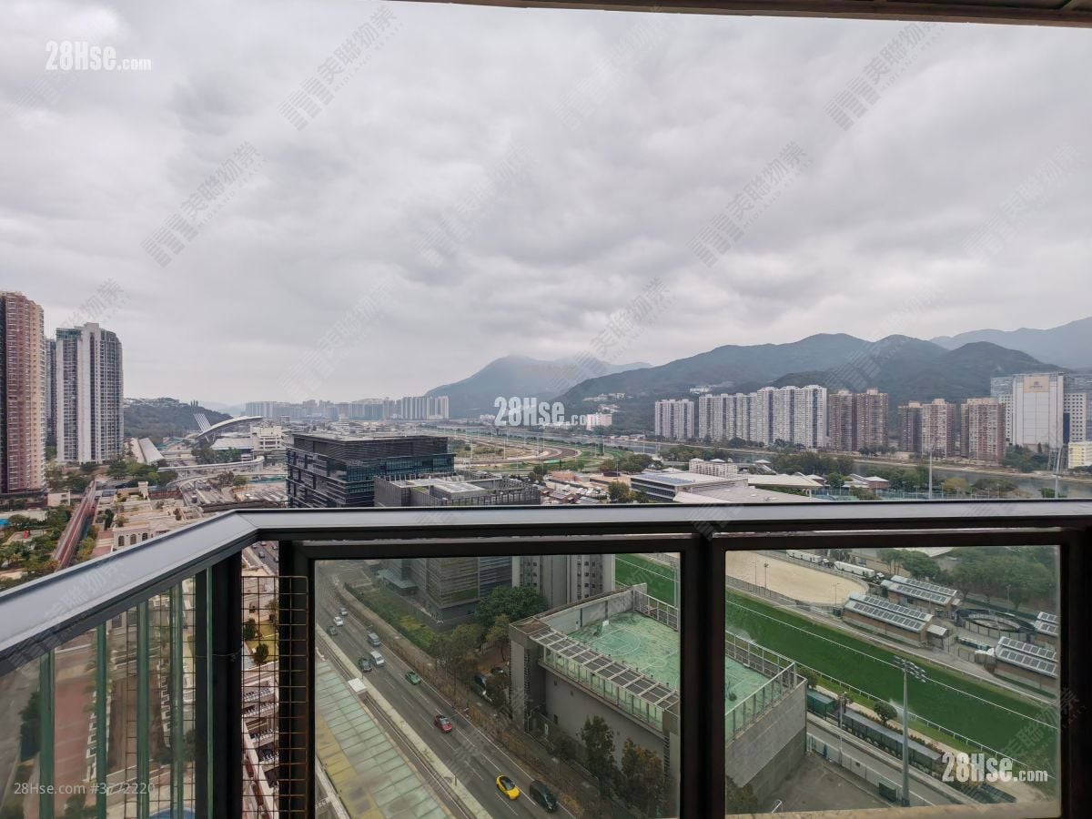 御龙山 售盘 4 房 , 4 浴室 1,444 平方尺