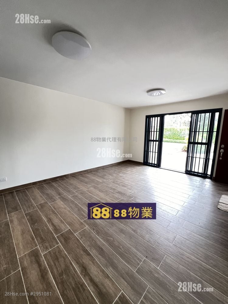 村屋 租盘 3 房 , 1 浴室 700 平方尺