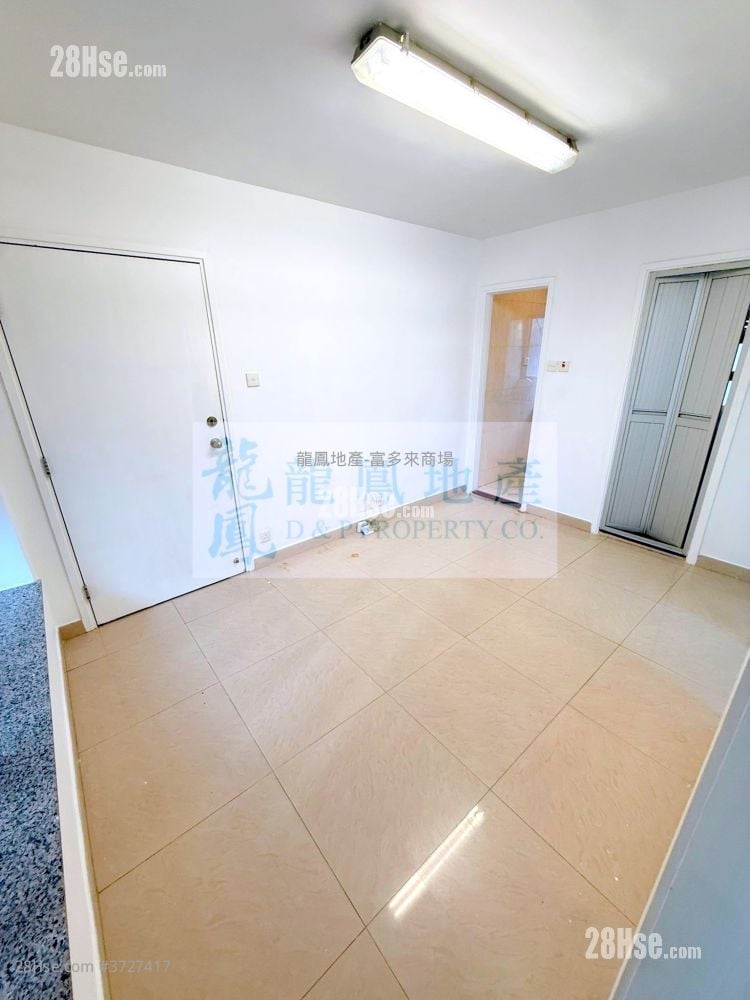 荣富大厦 售盘 3 房 , 1 浴室 373 平方尺