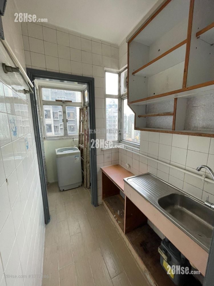 Wing Sing Court Sell 2 Bedrooms , 1 Bathroom 327 ft²