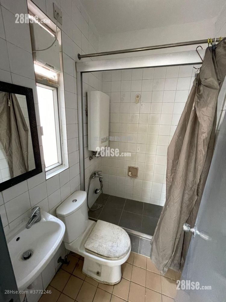 Wing Sing Court Sell 2 Bedrooms , 1 Bathroom 327 ft²