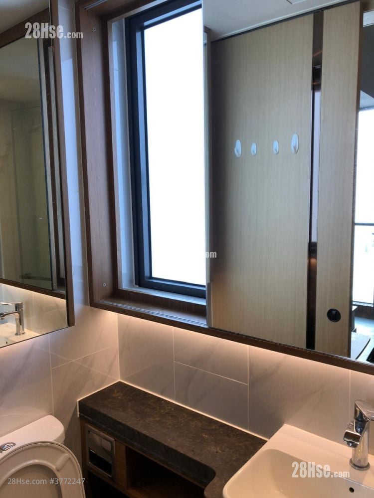South Walk Aura Sell Studio , 1 Bathroom 194 ft²